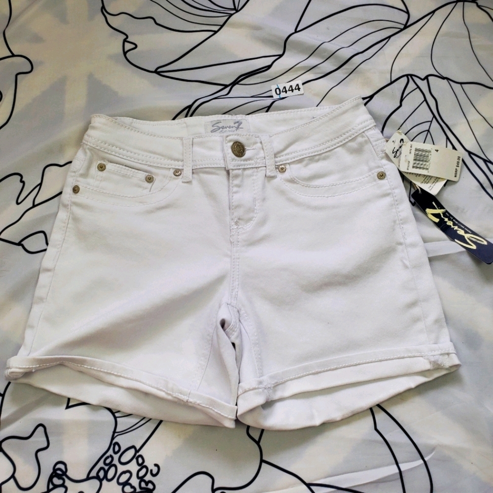 NWT SEVEN 7 White Denim Shorts Button Zipper Fly 4